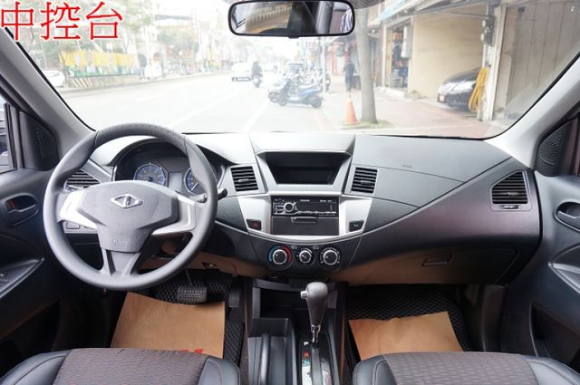一手車.只跑3萬.全程原廠保養.全車100%原版件.車美如新.零頭款.可全額貸  第5張相片