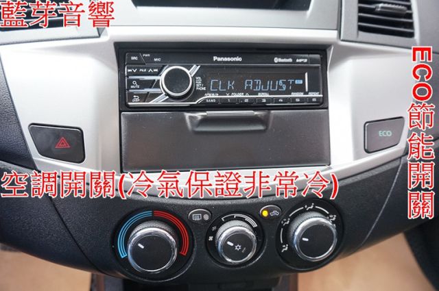一手車.只跑3萬.全程原廠保養.全車100%原版件.車美如新.零頭款.可全額貸  第19張相片