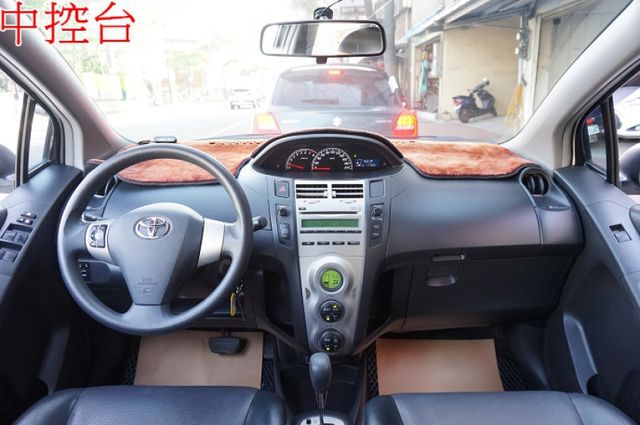 G版.女用一手車.只跑17萬.全程原廠保養.全車100%原版件.車美如新.零頭款.可全額貸  第5張相片