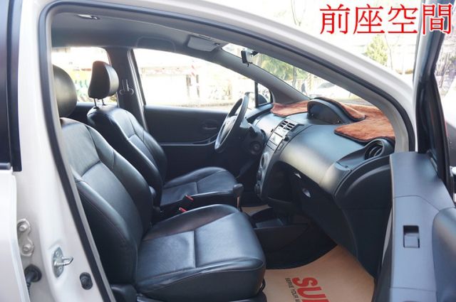 G版.女用一手車.只跑17萬.全程原廠保養.全車100%原版件.車美如新.零頭款.可全額貸  第6張相片