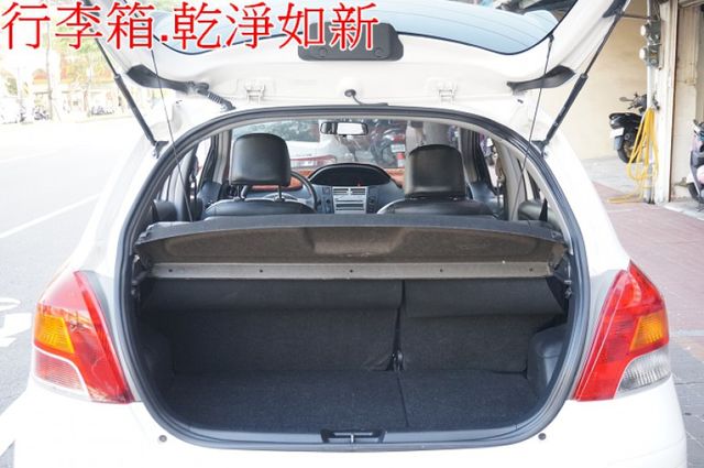 G版.女用一手車.只跑17萬.全程原廠保養.全車100%原版件.車美如新.零頭款.可全額貸  第8張相片