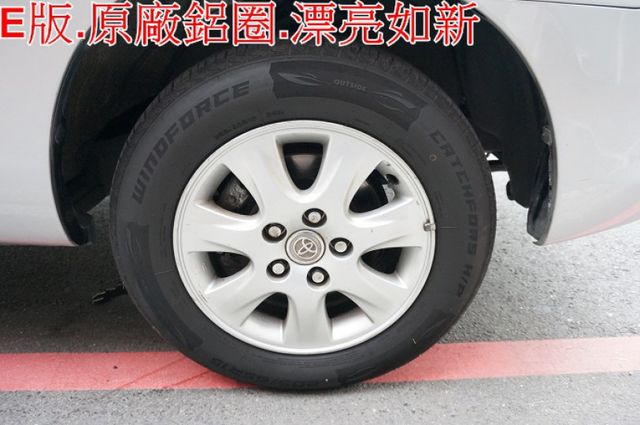 E版.鋁圈.後座空調.只跑18萬.全車100%原鈑件.車美如新.保證一看就會喜歡.零頭款.可全額貸  第14張相片