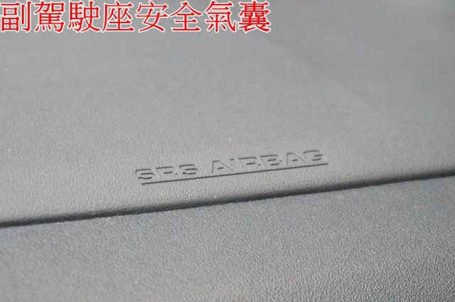 E版.鋁圈.後座空調.只跑18萬.全車100%原鈑件.車美如新.保證一看就會喜歡.零頭款.可全額貸  第17張相片