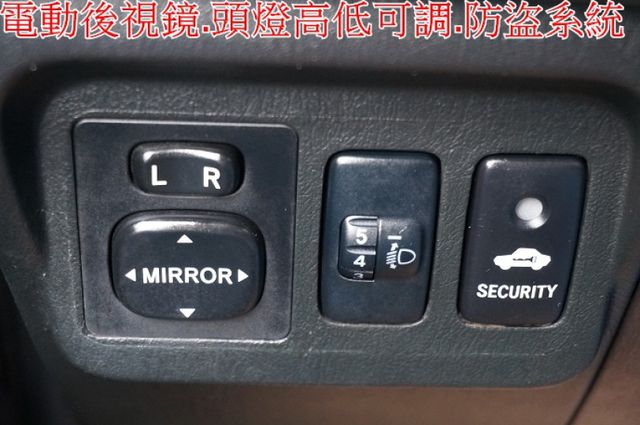 E版.鋁圈.後座空調.只跑18萬.全車100%原鈑件.車美如新.保證一看就會喜歡.零頭款.可全額貸  第20張相片