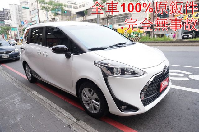 七人座.八氣囊.雙電滑門.車道偏移.盲點.後座空調.一手車.只跑4萬.全車100%原版件.原廠保固中.零頭款.可全額貸  第2張相片