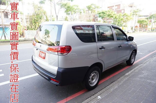 一手車.只跑1萬.全程原廠保養.全車100%原版件.車美如新.零頭款.可全額貸  第4張相片