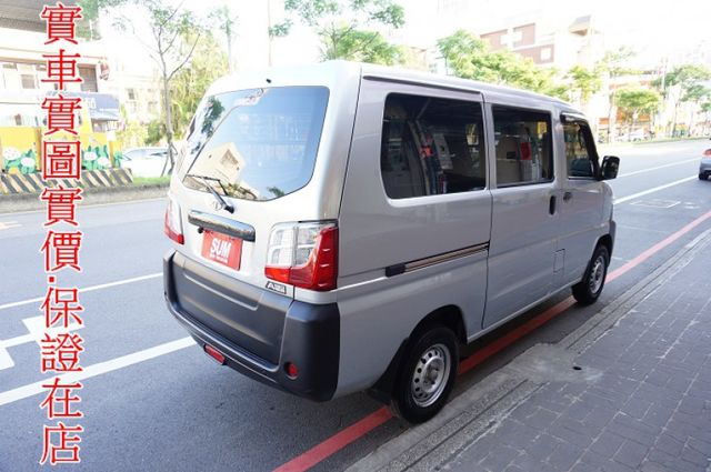 菱利廂車.2人座.一手車.只跑6萬.全程原廠保養.全車100%原鈑件.車美如新.零頭款.可全額貸  第4張相片