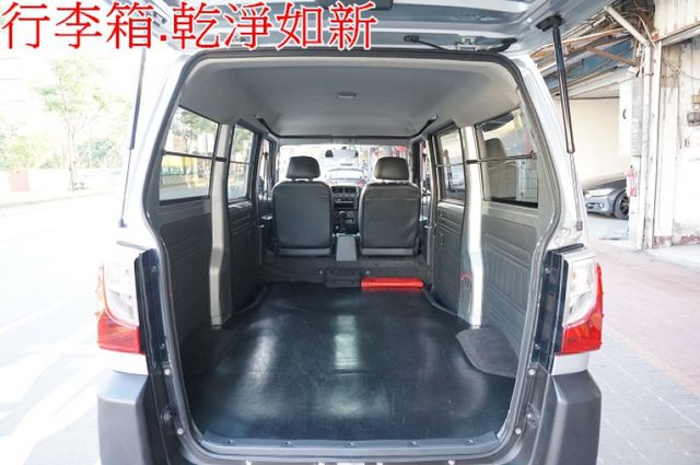 菱利廂車.2人座.一手車.只跑6萬.全程原廠保養.全車100%原鈑件.車美如新.零頭款.可全額貸  第7張相片