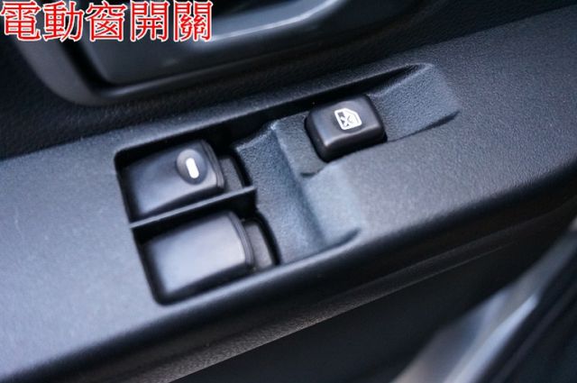 菱利廂車.2人座.一手車.只跑6萬.全程原廠保養.全車100%原鈑件.車美如新.零頭款.可全額貸  第17張相片