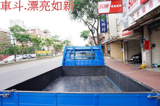 得利卡貨車.一手車.只跑1萬.里程保證.全車100%原鈑件.車美如新.零頭款.可全額貸  第5張相片