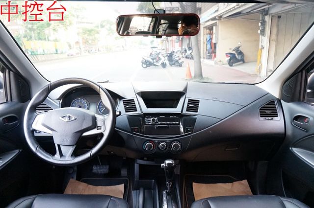 豪華型.鋁圈.後座空調.一手車.只跑4萬.全程原廠保養.全車100%原版件.車美如新.零頭款.可全額貸  第5張相片