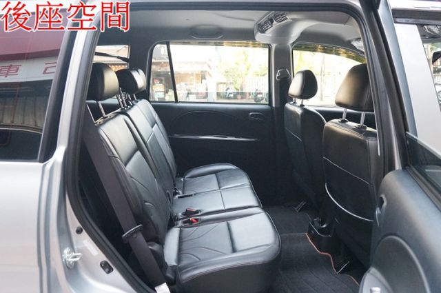 豪華型.鋁圈.後座空調.一手車.只跑4萬.全程原廠保養.全車100%原版件.車美如新.零頭款.可全額貸  第7張相片