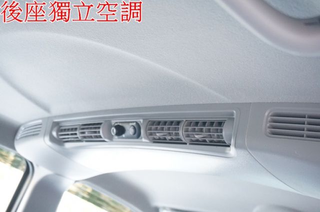 豪華型.鋁圈.後座空調.一手車.只跑4萬.全程原廠保養.全車100%原版件.車美如新.零頭款.可全額貸  第19張相片