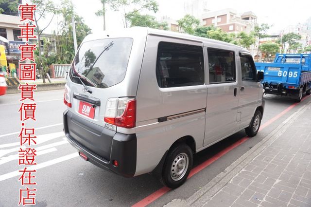 菱利廂車A180.2人座.一手車.只跑5萬.全程原廠保養.全車100%原鈑件.車美如新.零頭款.可全額貸  第4張相片