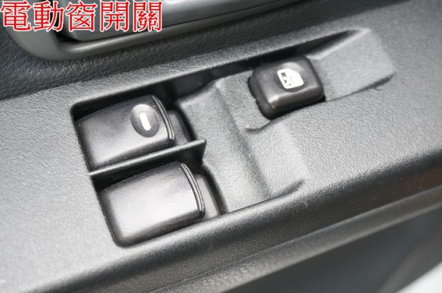 菱利廂車A180.2人座.一手車.只跑5萬.全程原廠保養.全車100%原鈑件.車美如新.零頭款.可全額貸  第18張相片
