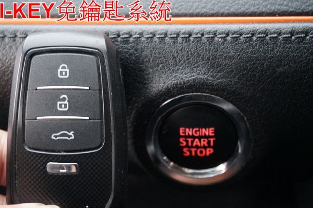 一手車.只跑5萬.全程原廠保養.全車100%原鈑件.車美如新.原廠保固中.零頭款.可全額貸  第14張相片