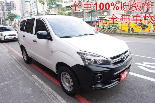 一手車.只跑6萬.里程保證.全車100%原版件.車美如新.零頭款.可全額貸  第2張相片
