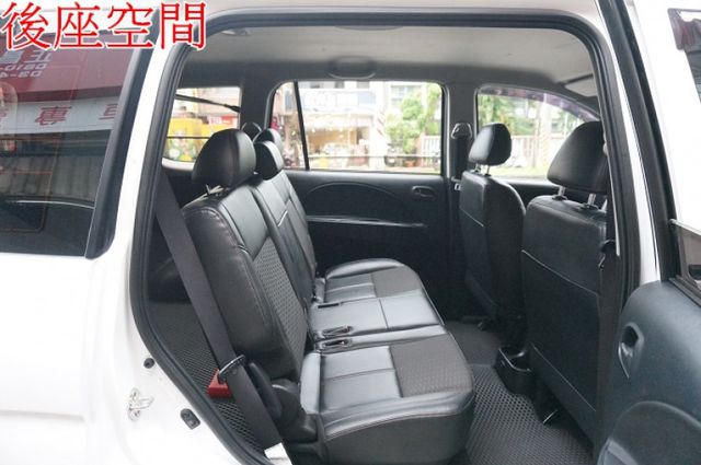 一手車.只跑6萬.里程保證.全車100%原版件.車美如新.零頭款.可全額貸  第7張相片