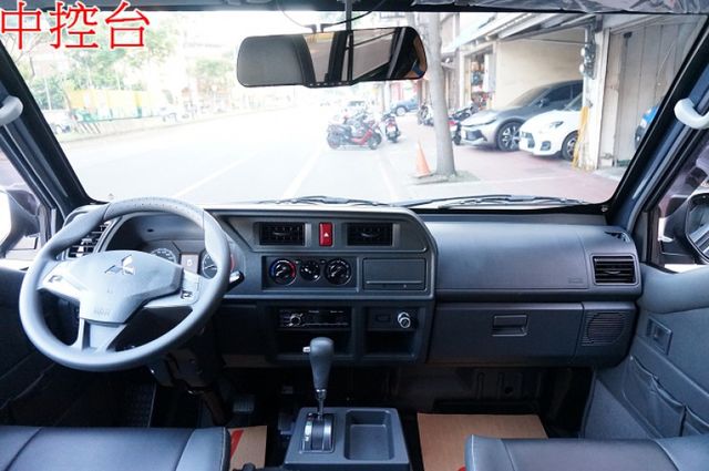 得利卡廂車(自排).八人座.一手車.只跑2萬.里程保證.全車100%原鈑件.車美如新.零頭款.可全額貸  第5張相片