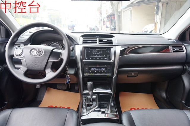一手車.只跑3萬.全程原廠保養.全車100%原鈑件.車美如新.零頭款.可全額貸  第5張相片