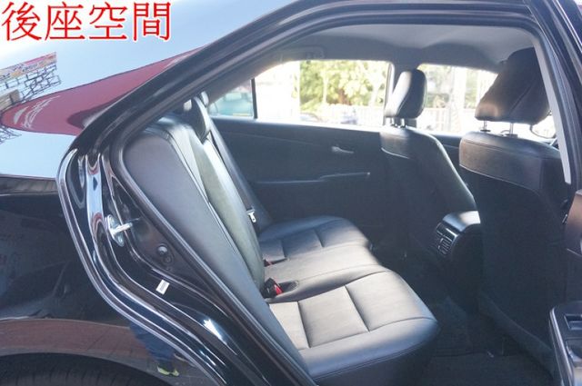 一手車.只跑3萬.全程原廠保養.全車100%原鈑件.車美如新.零頭款.可全額貸  第7張相片