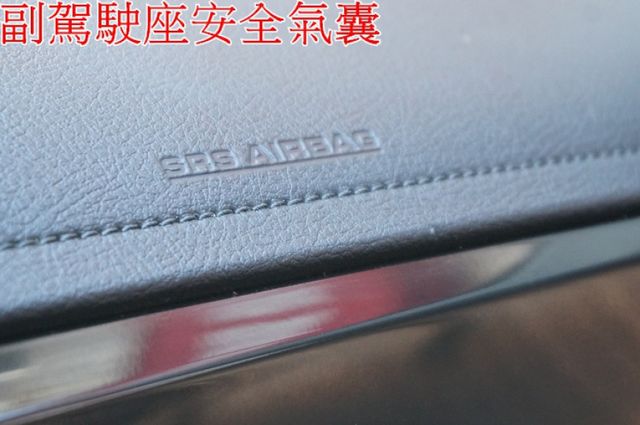 一手車.只跑3萬.全程原廠保養.全車100%原鈑件.車美如新.零頭款.可全額貸  第17張相片