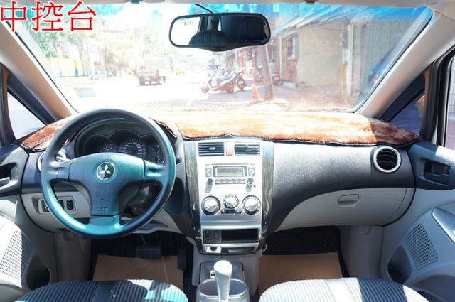 女用一手車.只跑5萬.里程保證.全車100%原版件.車美如新.零頭款.可全額貸  第5張相片