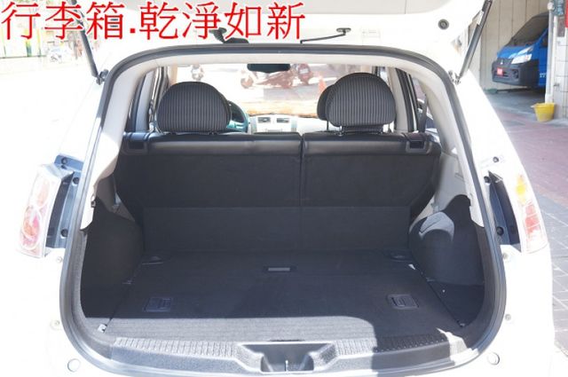 女用一手車.只跑5萬.里程保證.全車100%原版件.車美如新.零頭款.可全額貸  第8張相片