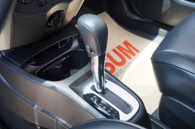 一手車.只跑6萬.里程保證.全車100%原鈑件.車美如新.零頭款.可全額貸  第14張相片