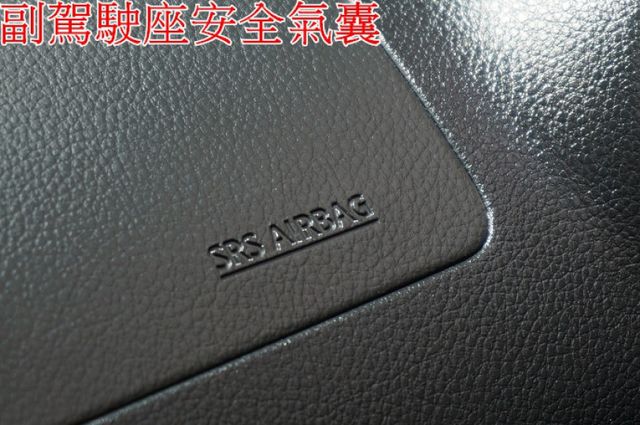 一手車.只跑6萬.里程保證.全車100%原鈑件.車美如新.零頭款.可全額貸  第16張相片