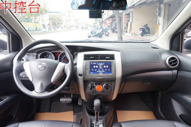 I-KEY.恆溫.盲點.藍芽.抬頭顯示器.女用一手車.只跑4萬.全車100%原鈑件.車美如新.零頭款.可全額貸  第5張相片