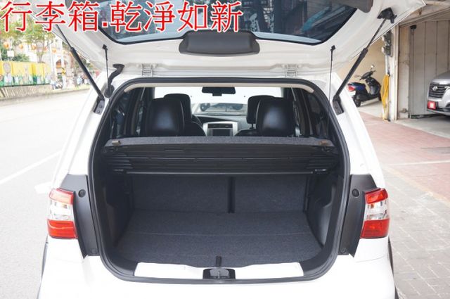 I-KEY.恆溫.盲點.藍芽.抬頭顯示器.女用一手車.只跑4萬.全車100%原鈑件.車美如新.零頭款.可全額貸  第8張相片