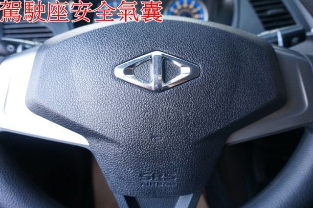 一手車.只跑2萬.里程保證.全車100%原版件.車美如新.零頭款.可全額貸  第16張相片