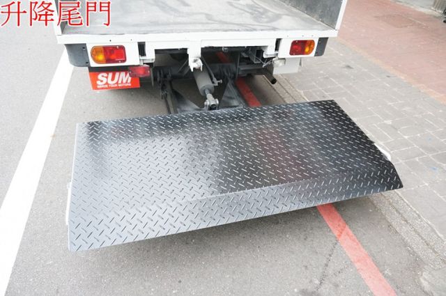 得利卡貨車(自排.電動尾門).一手車.只跑5萬.里程保證.全車100%原鈑件.車美如新.零頭款.可全額貸  第5張相片