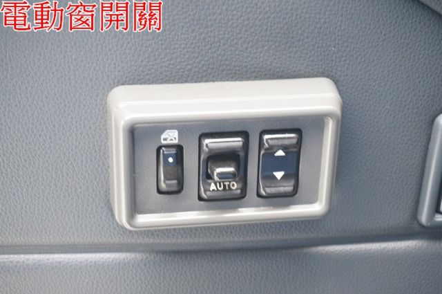 得利卡貨車(自排.電動尾門).一手車.只跑5萬.里程保證.全車100%原鈑件.車美如新.零頭款.可全額貸  第18張相片