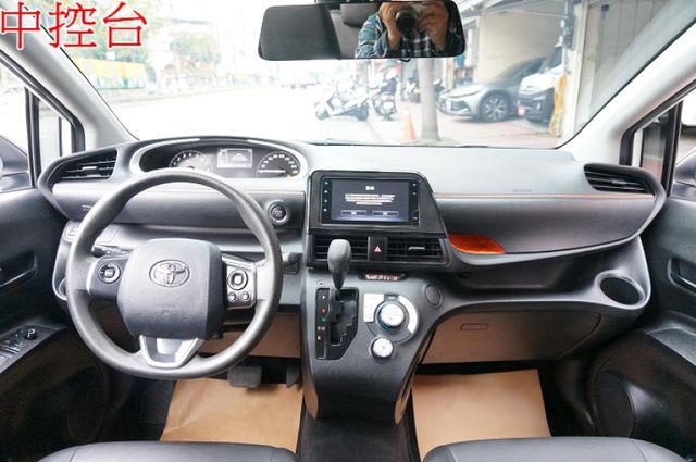 八氣囊.車道偏移.前車碰撞預警.一手車.只跑5萬.全車100%原鈑件.原廠保固中.零頭款.可全貸  第5張相片