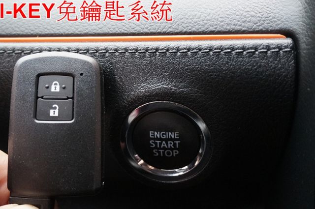 八氣囊.車道偏移.前車碰撞預警.一手車.只跑5萬.全車100%原鈑件.原廠保固中.零頭款.可全貸  第13張相片