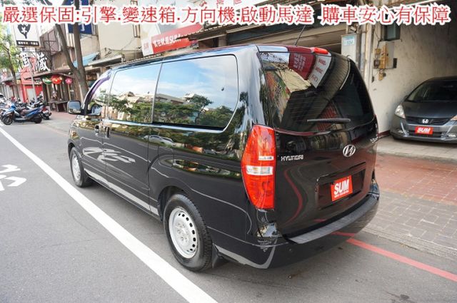 影音系統.八人座.一手車.只跑10萬.里程保證.全車100%原鈑件.車美如新.零頭款.可全額貸  第3張相片