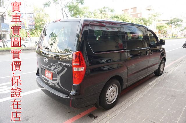 影音系統.八人座.一手車.只跑10萬.里程保證.全車100%原鈑件.車美如新.零頭款.可全額貸  第4張相片