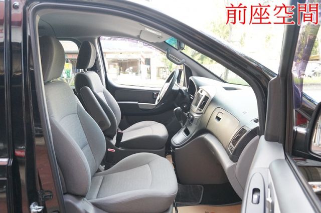 影音系統.八人座.一手車.只跑10萬.里程保證.全車100%原鈑件.車美如新.零頭款.可全額貸  第6張相片