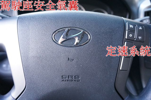 影音系統.八人座.一手車.只跑10萬.里程保證.全車100%原鈑件.車美如新.零頭款.可全額貸  第17張相片