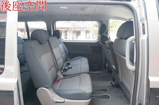 影音系統.九人座.只跑14萬.里程保證.車體結構完整.車美如新.保證一看就會喜歡.零頭款.可全額貸  第7張相片