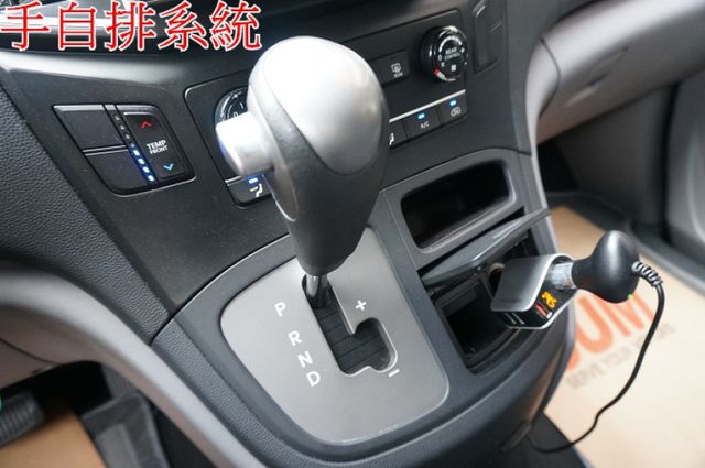 影音系統.九人座.只跑14萬.里程保證.車體結構完整.車美如新.保證一看就會喜歡.零頭款.可全額貸  第15張相片