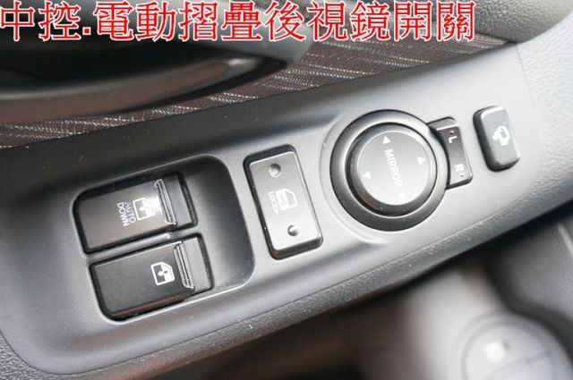 影音系統.九人座.只跑14萬.里程保證.車體結構完整.車美如新.保證一看就會喜歡.零頭款.可全額貸  第19張相片