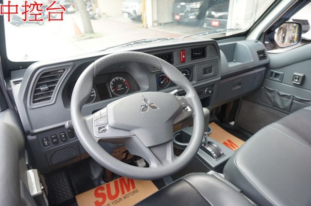 得利卡貨車(自排).一手車.只跑9千.里程保證.全車100%原鈑件.車美如新.原廠保固中.零頭款.可全額貸  第6張相片