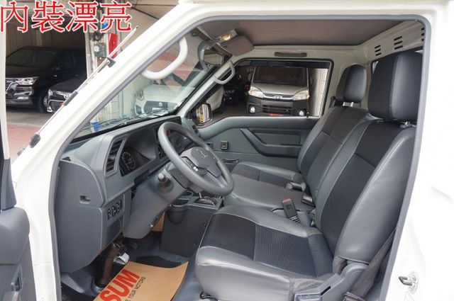 得利卡貨車(自排).一手車.只跑9千.里程保證.全車100%原鈑件.車美如新.原廠保固中.零頭款.可全額貸  第7張相片