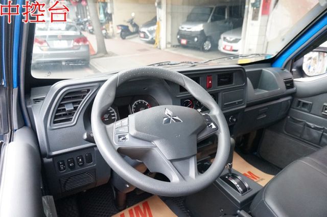 得利卡貨車(自排).一手車.只跑4萬.里程保證.全車100%原鈑件.車美如新.零頭款.可全額貸  第6張相片