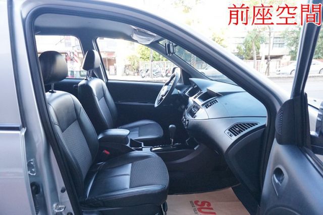 一手車.只跑2萬.里程保證.全車100%原版件.車美如新.零頭款.可全額貸  第6張相片