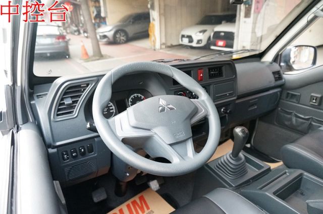 得利卡廂車.2人座.一手車.只跑5萬.全程原廠保養.全車100%原鈑件.車美如新.零頭款.可全額貸  第5張相片