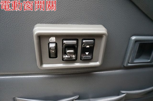 得利卡廂車.2人座.一手車.只跑5萬.全程原廠保養.全車100%原鈑件.車美如新.零頭款.可全額貸  第19張相片